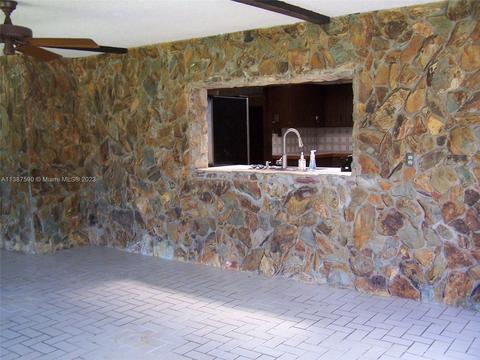 14450 SW 17th St, Davie, FL 33325
