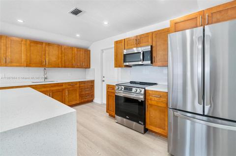 4431 E 8th Ave, Hialeah, FL 33013 photo 5
