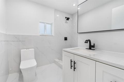 4431 E 8th Ave, Hialeah, FL 33013 photo 12