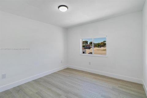 4431 E 8th Ave, Hialeah, FL 33013 photo 14