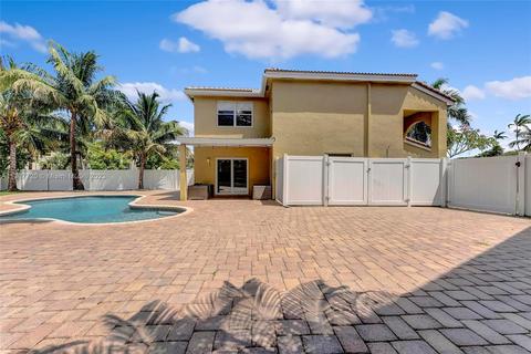 2940 E Sable Cir, Margate, FL 33063 photo 13