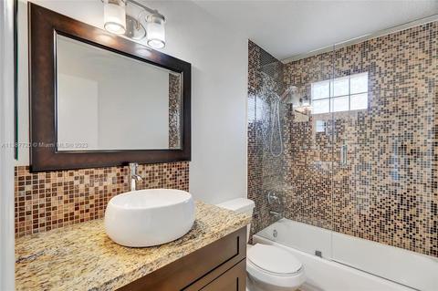 2940 E Sable Cir, Margate, FL 33063 photo 7