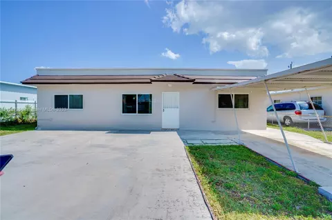 902 E 14th Pl, Hialeah, FL 33010