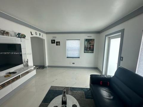 1401 E 7th Ct, Hialeah, FL 33010 photo 24