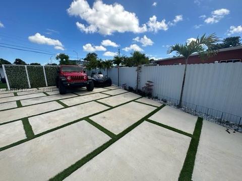 1401 E 7th Ct, Hialeah, FL 33010 photo 6