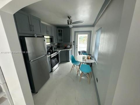 1401 E 7th Ct, Hialeah, FL 33010 photo 27