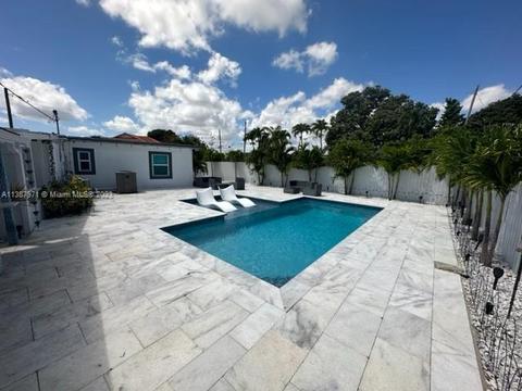 1401 E 7th Ct, Hialeah, FL 33010 photo 13
