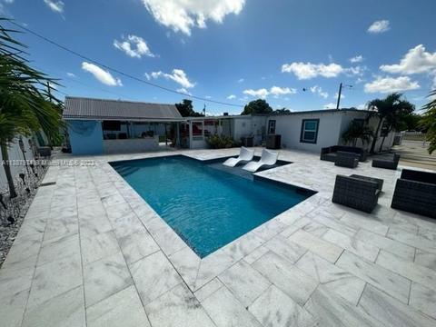 1401 E 7th Ct, Hialeah, FL 33010 photo 14