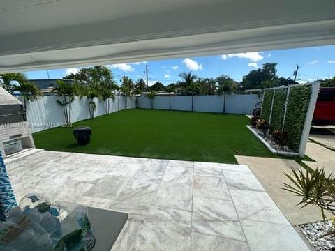 1401 E 7th Ct, Hialeah, FL 33010 photo 10