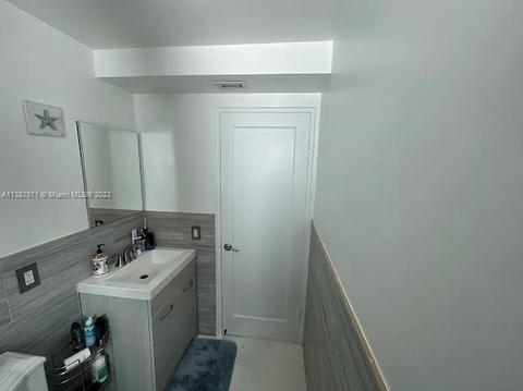 1401 E 7th Ct, Hialeah, FL 33010 photo 33