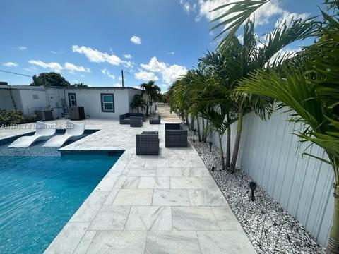 1401 E 7th Ct, Hialeah, FL 33010 photo 15