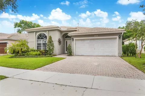 13290 NW 18th St, Pembroke Pines, FL 33028