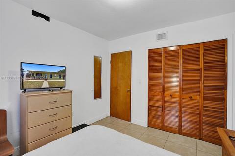 649 W 33rd St, Hialeah, FL 33012 photo 31