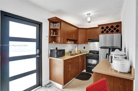 649 W 33rd St, Hialeah, FL 33012 photo 12