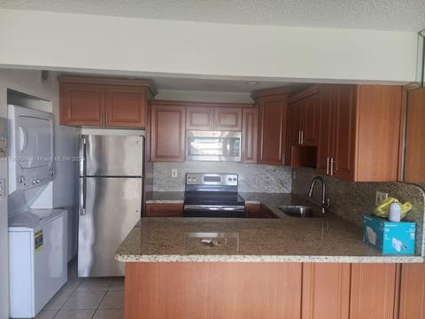 1820 W 53rd St #403, Hialeah, FL 33012