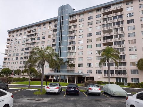 4001 Hillcrest Dr #308, Hollywood, FL 33021