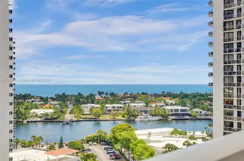 3731 N Country Club Dr #1529, Aventura, FL 33180