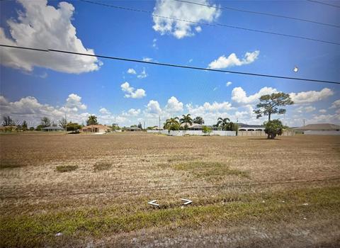 1725 Santa Barbara Blvd N, Cape Coral, FL 33993