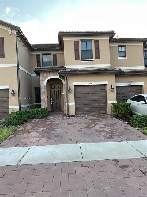 10816 W 33rd Ln #10816, Hialeah, FL 33018