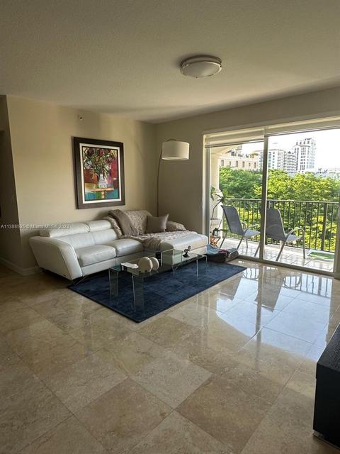 118 Zamora Ave #403, Coral Gables, FL 33134