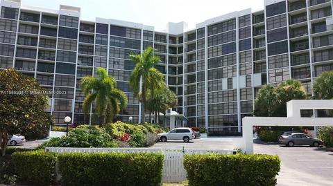 1000 Parkview Dr #829, Hallandale Beach, FL 33009