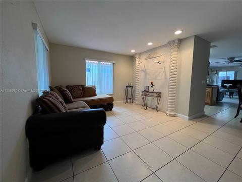 7840 W 5th Ct, Hialeah, FL 33014 photo 11
