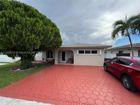 7840 W 5th Ct, Hialeah, FL 33014 photo 1