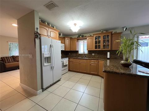 7840 W 5th Ct, Hialeah, FL 33014 photo 14