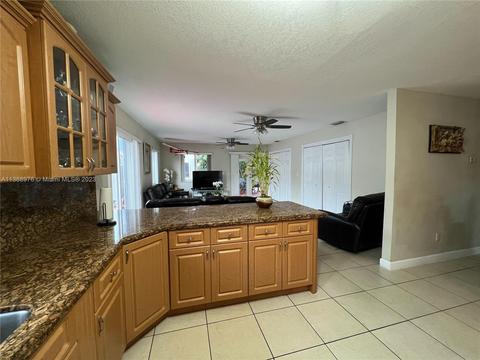 7840 W 5th Ct, Hialeah, FL 33014 photo 15
