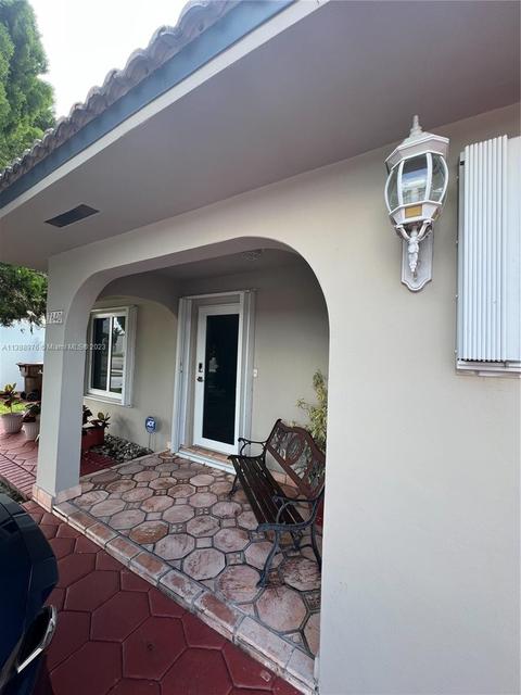 7840 W 5th Ct, Hialeah, FL 33014 photo 8