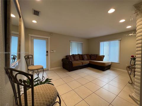 7840 W 5th Ct, Hialeah, FL 33014 photo 12