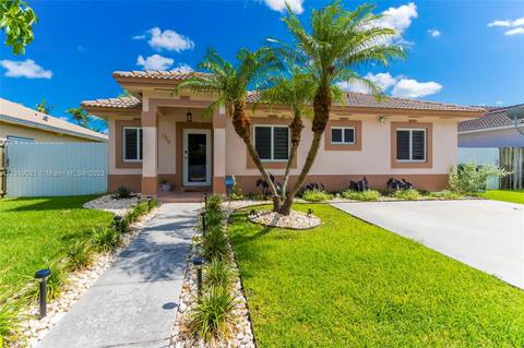 1304 SE 6th St, Homestead, FL 33033