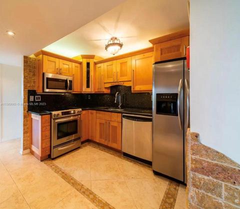 3304 Virginia St #6D, Miami, FL 33133