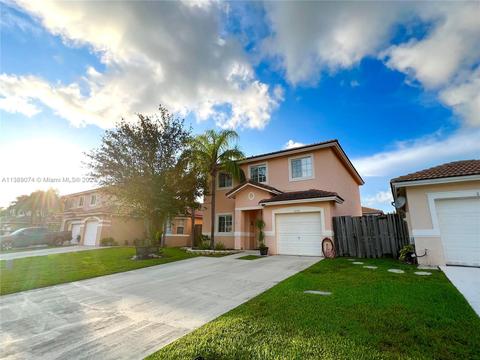8705 SW 214th St, Cutler Bay, FL 33189
