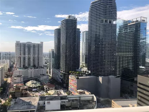 951 Brickell Ave #2803, Miami, FL 33131