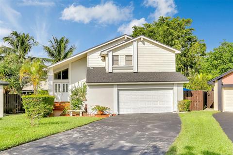 5207 SW 152 Ct, Miami, FL 33185