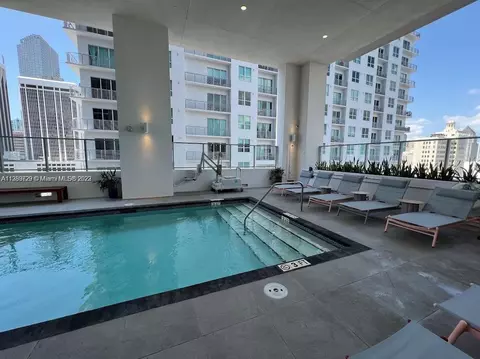 227 NE 2nd St #3011, Miami, FL 33132