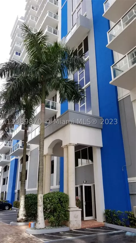 5085 NW 7th St #TS4, Miami, FL 33126