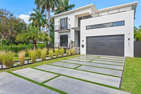 7801 Miami View Dr, North Bay Village, FL 33141