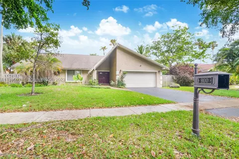 9100 NW 15th St, Plantation, FL 33322