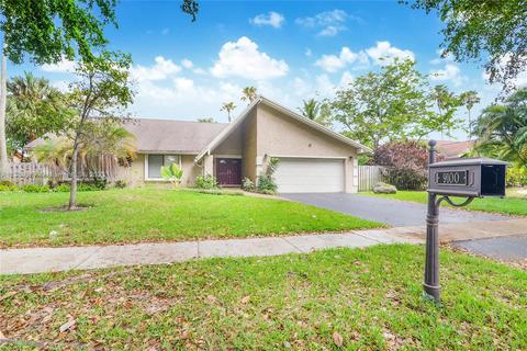 9100 NW 15th St, Plantation, FL 33322