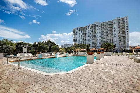 2801 NE 183rd St #108W, Aventura, FL 33160