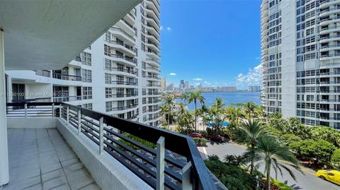 19195 Mystic Pointe Dr #605, Aventura, FL 33180