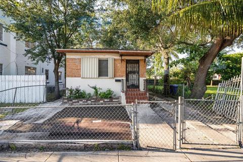 75 NE 70th St, Miami, FL 33138