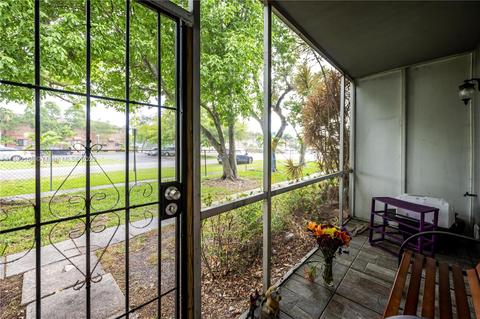 7401 Kimberly Blvd #102D, North Lauderdale, FL 33068
