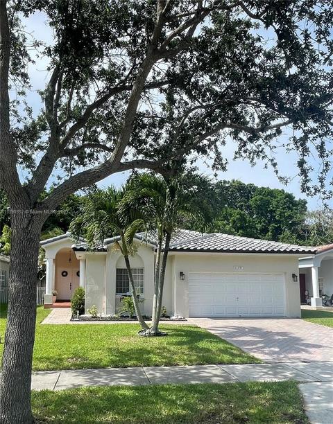12297 Natalies Cove Rd, Cooper City, FL 33330