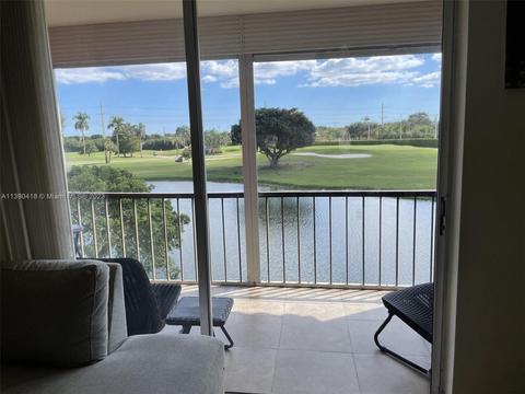 9320 S Hollybrook Lake Dr #303, Pembroke Pines, FL 33025
