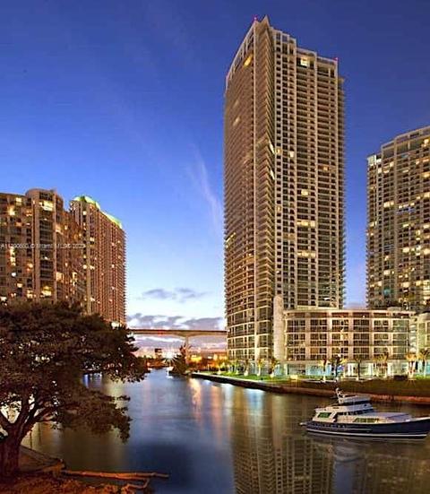 92 SW 3rd St #5208, Miami, FL 33130