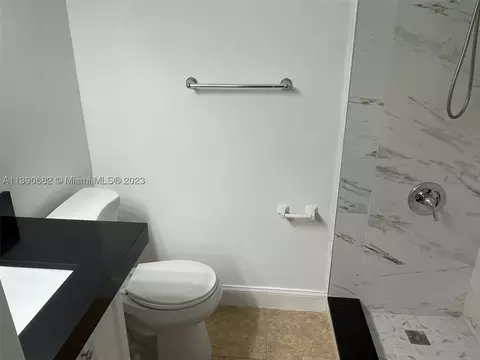 2852 W 75th St, Hialeah, FL 33018 photo 12