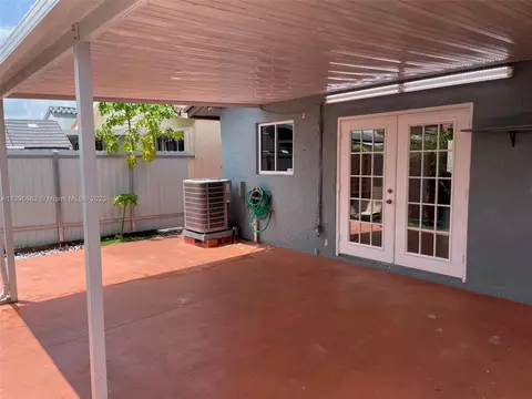 2852 W 75th St, Hialeah, FL 33018 photo 14